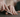 Bezzos-Shop: Aufwendige Produktion von Hand Banner